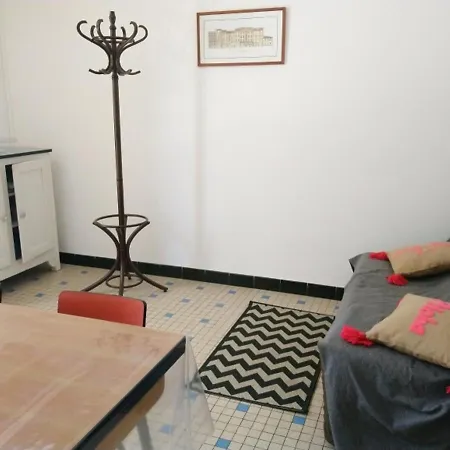 Holiday home Charmante Maison A 600m De La Plage, 4 Pers, Terrasse Et Jardin, Quartier Tranquille - Fr-1-540-221